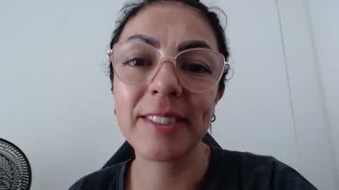 miia_teylorr online show from 01.30.25