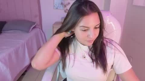 Snapshot of miia_thompson_1 chatting on 07.10.26 M I I A online show from 07.10.26