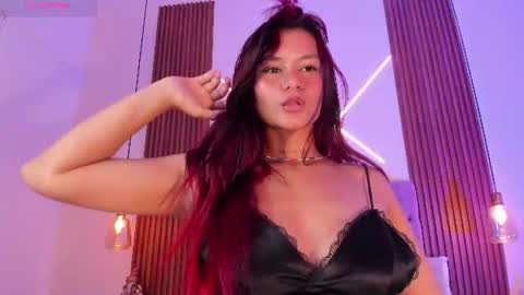 Mia  online show from 07.28.26