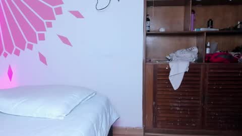 miiaa_m online show from 04.16.26