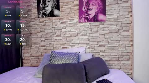 miiaa_monroe online show from 01.14.26