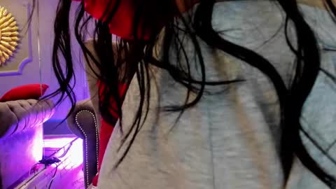 miilu  online show from 12.14.24