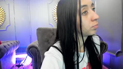 miilu  online show from 02.02.25