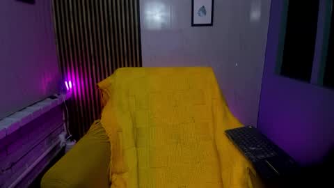 miilu  online show from 10.05.25