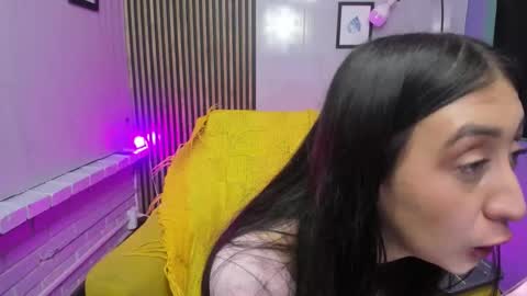 miilu  online show from 11.22.25