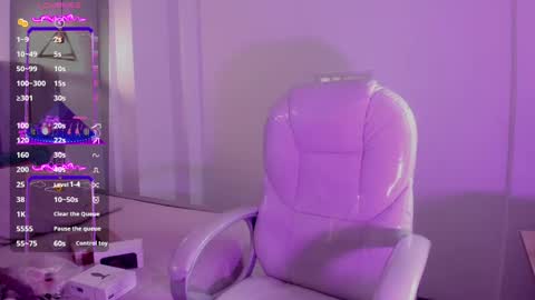 Snapshot of miiss_greyy chatting on 01.11.25 miiss_greyy online show from 01.11.25