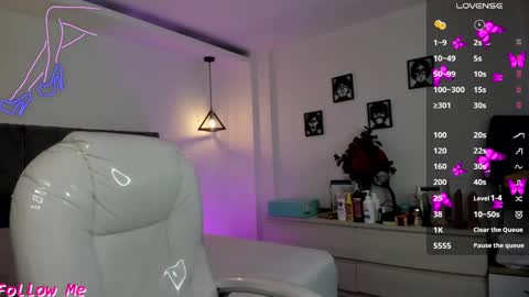 Snapshot of miiss_greyy chatting on 01.20.25 miiss_greyy online show from 01.20.25