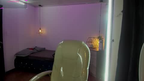 Snapshot of miiss_greyy chatting on 09.23.25 miiss_greyy online show from 09.23.25