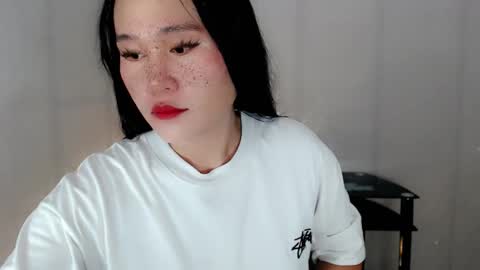 Snapshot of mika_oka chatting on 03.08.26 Hi im Avah online show from 03.08.26