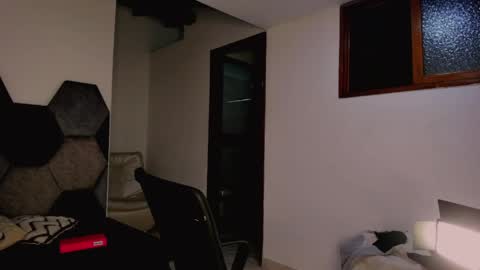 Mikaela blondie bigass online show from 04.25.26
