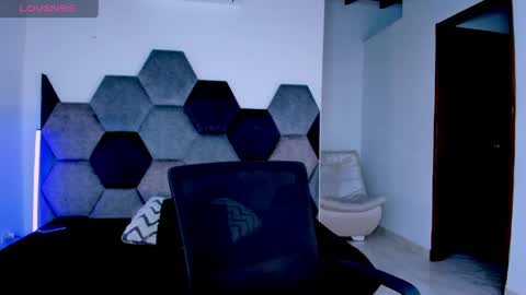 Mikaela blondie bigass online show from 04.29.26