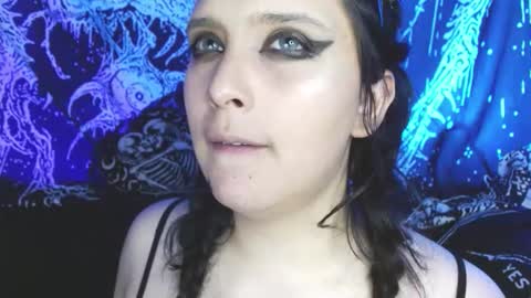 Mika online show from 11.13.25