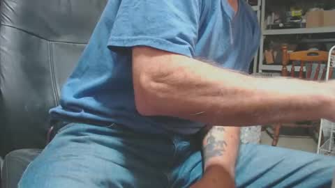 Snapshot of mike694fun chatting on 12.20.24 mike694fun online show from 12.20.24