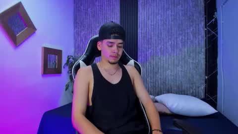 Mike 0233 online show from 01.15.26