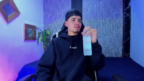 Mike 0233 online show from 01.18.26