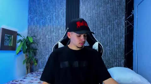 Mike 0233 online show from 02.01.26