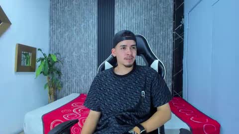 Mike 0233 online show from 02.03.26