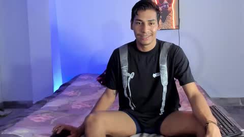 Snapshot of mike__cute chatting on 02.11.26 Michael online show from 02.11.26