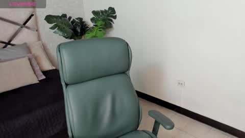 Mike Belle online show from 10.26.25