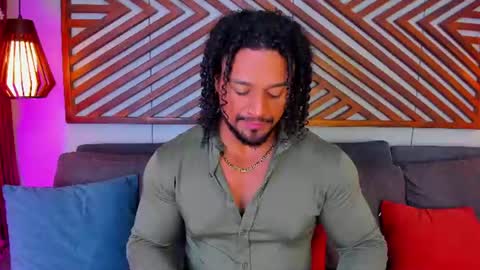 Snapshot of mike_estevess chatting on 06.28.26 online show from 06.28.26