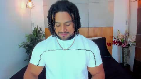 Snapshot of mike_estevess chatting on 07.20.26 online show from 07.20.26