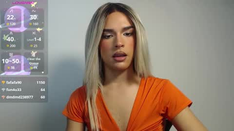 Snapshot of mike_nour chatting on 12.21.25 IM MIKE online show from 12.21.25