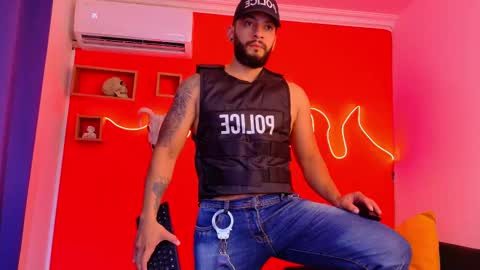 Snapshot of mike_savage3 chatting on 11.13.25 Mike online show from 11.13.25