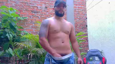 Snapshot of mike_savage3 chatting on 11.25.25 Mike online show from 11.25.25