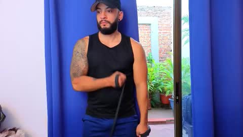 Snapshot of mike_savage3 chatting on 12.18.25 Mike online show from 12.18.25