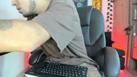 mikee_scooth online show from 12.27.24