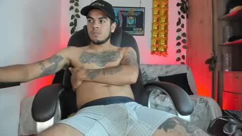 mikee_scooth online show from 01.21.25