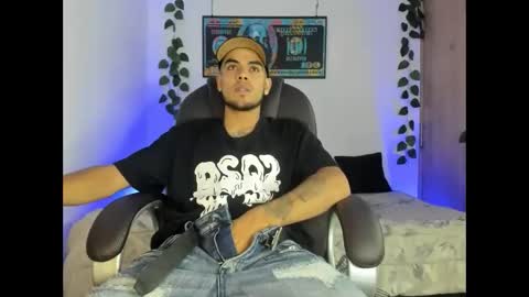 mikee_scooth online show from 02.24.25