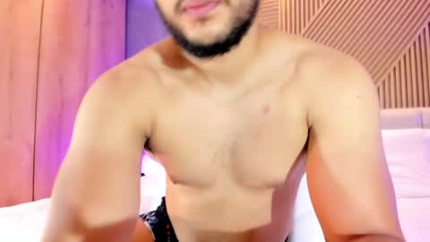 Mikeee online show from 04.08.26