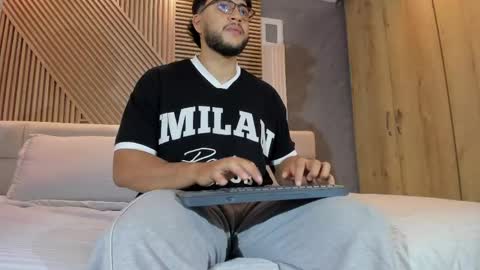 Mikeee online show from 05.21.26