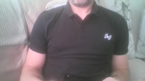 Snapshot of mikehockishuge9 chatting on 09.20.25 mikehockishuge9 online show from 09.20.25