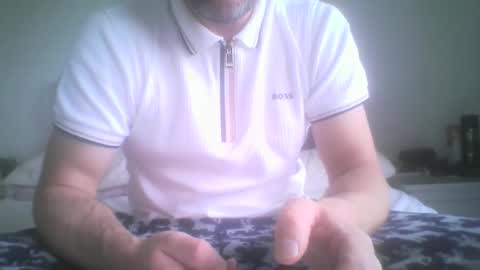 Snapshot of mikehockishuge9 chatting on 09.27.25 mikehockishuge9 online show from 09.27.25