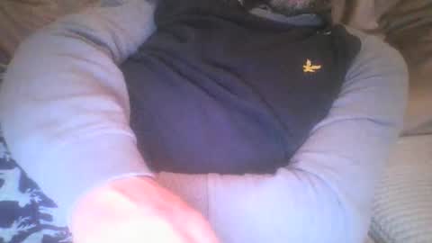 Snapshot of mikehockishuge9 chatting on 10.04.25 mikehockishuge9 online show from 10.04.25