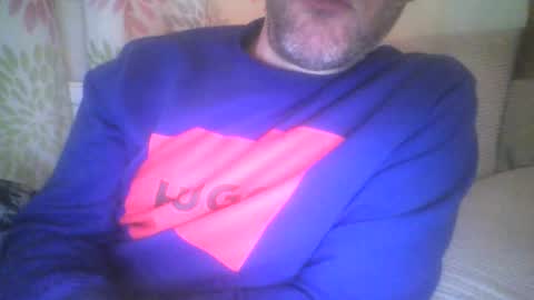 Snapshot of mikehockishuge9 chatting on 10.21.25 mikehockishuge9 online show from 10.21.25