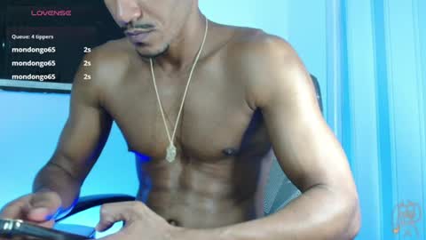 Snapshot of mikejaybr chatting on 06.12.26 Mike Jay online show from 06.12.26