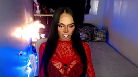Snapshot of mikeyalawi03 chatting on 06.17.26 Mistress MikeyAlawi online show from 06.17.26