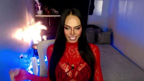 Snapshot of mikeyalawi03 chatting on 06.18.26 Mistress MikeyAlawi online show from 06.18.26
