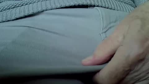 Snapshot of mikeybed chatting on 11.11.25 mikeybed online show from 11.11.25