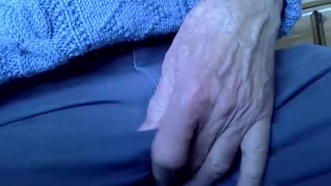 Snapshot of mikeybed chatting on 01.14.26 mikeybed online show from 01.14.26