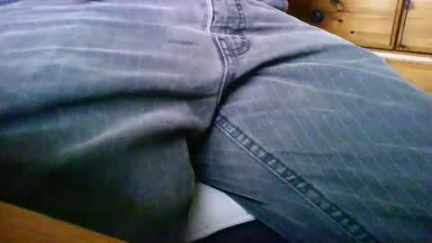 Snapshot of mikeybed chatting on 01.19.26 mikeybed online show from 01.19.26