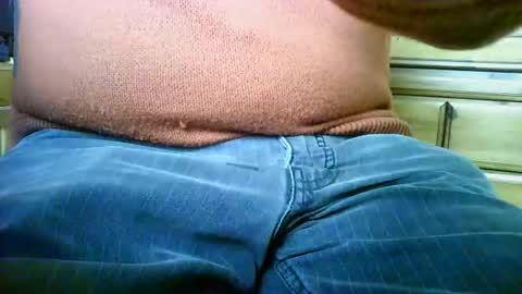 Snapshot of mikeybed chatting on 03.17.26 mikeybed online show from 03.17.26