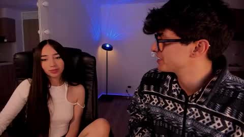 VIOLETAMIKE online show from 11.22.25