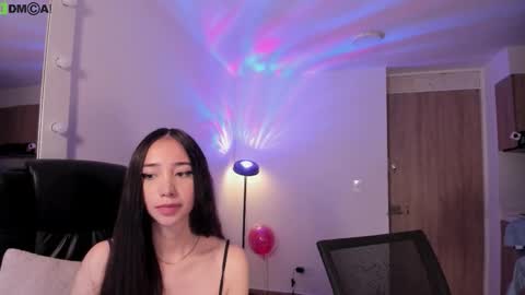 VIOLETAMIKE online show from 03.18.26