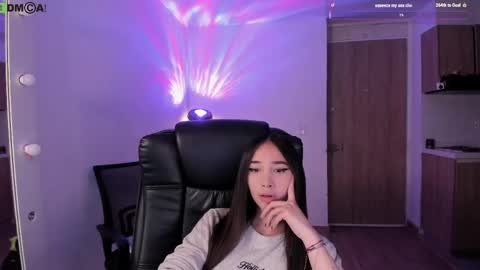 VIOLETAMIKE online show from 06.03.26