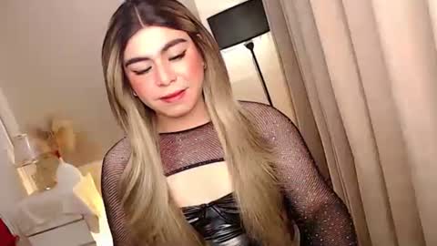 Theresa Luna online show from 10.23.25
