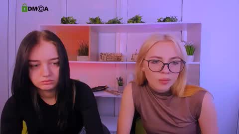 miki_ti online show from 10.26.25